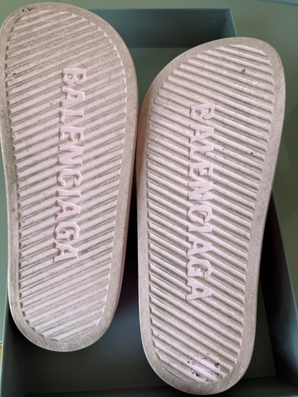Balenciaga Chunky Slides Light Pink EU 39 – Authentic w/ Original Box